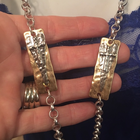 🆕Long chain with crosses NWT - Picture 2 of 7